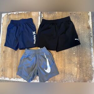 Set of 3 stretchy pull on shorts 18 months 2T Nike, Puma, Hurley FLAWS Black
